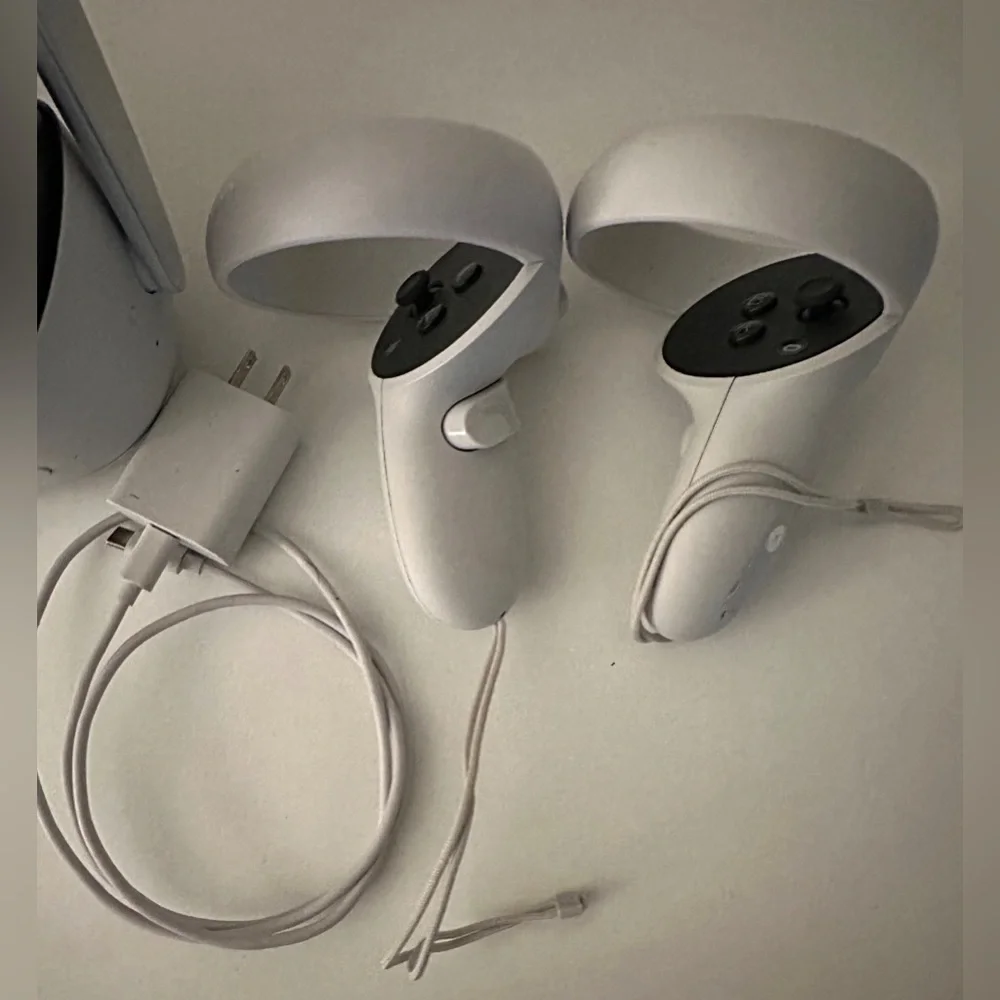 Meta Quest 2 Standalone VR Headset in White